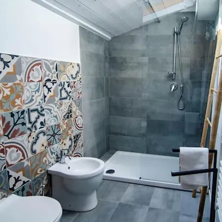 Fuoriporta Affitti Brevi - Corte 3 Con Parcheggio Gratuito アパート *