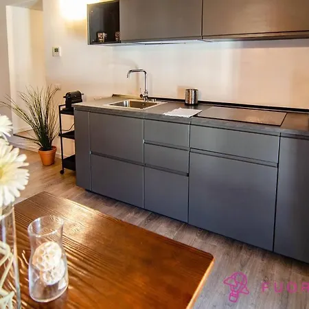 Fuoriporta Affitti Brevi - Corte 3 Con Parcheggio Gratuito パルマ