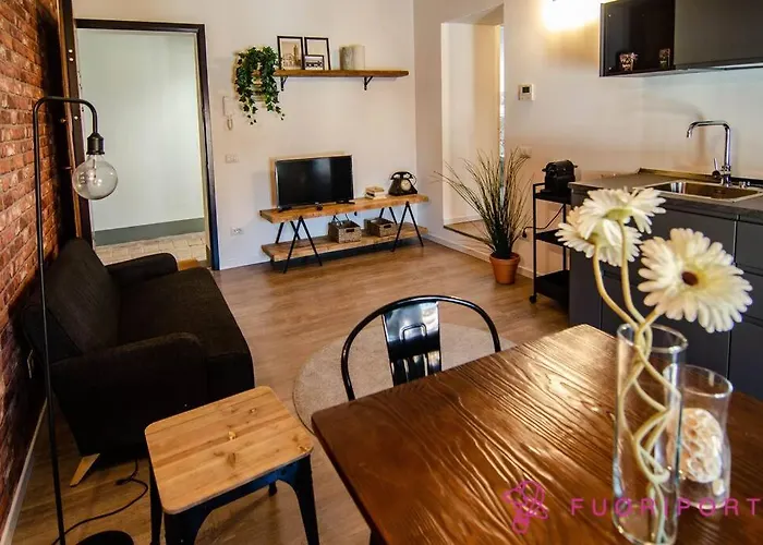 Fuoriporta Affitti Brevi - Corte 3 Con Parcheggio Gratuito *